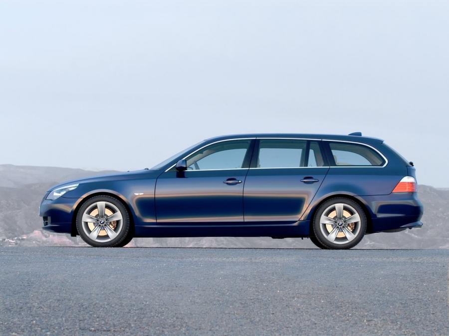  BMW 530i Touring 2007 года  (фото 27 из 46)